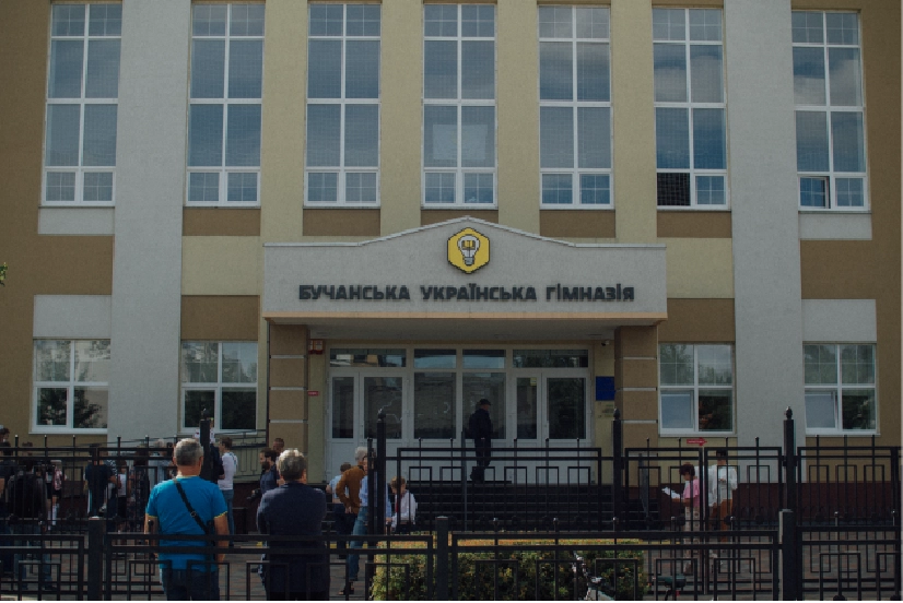 Ukrainian kids are going back to school; schools are prepping bunkers