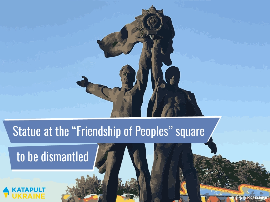 Dismantling the "Reunification of Ukraine and Russia” sculpture